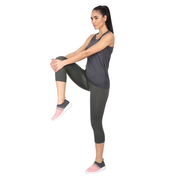 Heka Women Instill Mid Rise Capri - Grey